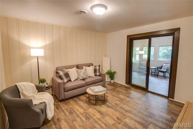 $259,000 | 211 South 9th Street, East Alton, IL 62024