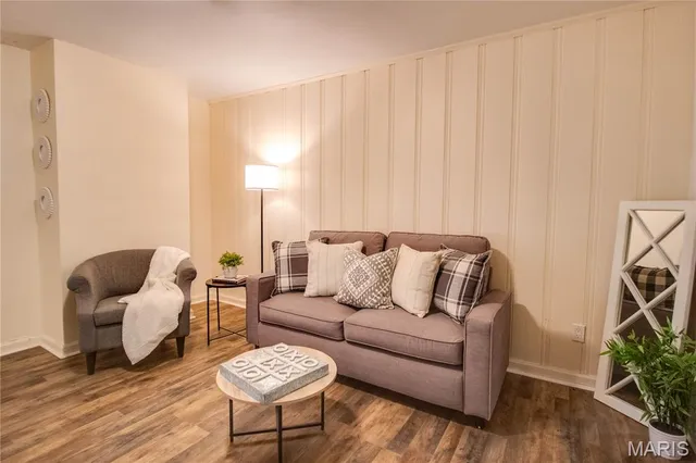 $259,000 | 211 South 9th Street, East Alton, IL 62024