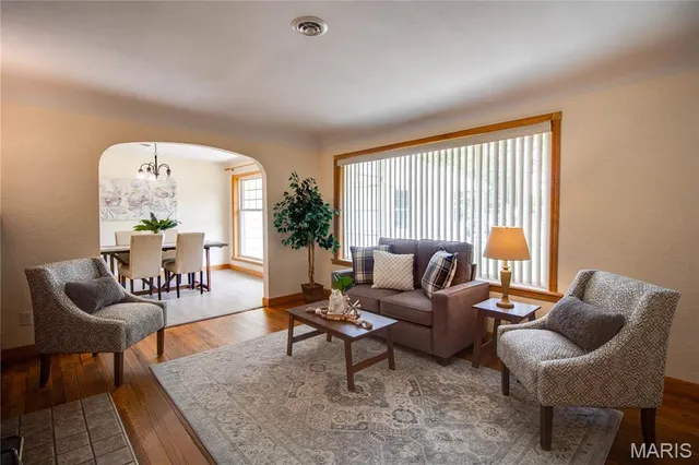 $259,000 | 211 South 9th Street, East Alton, IL 62024