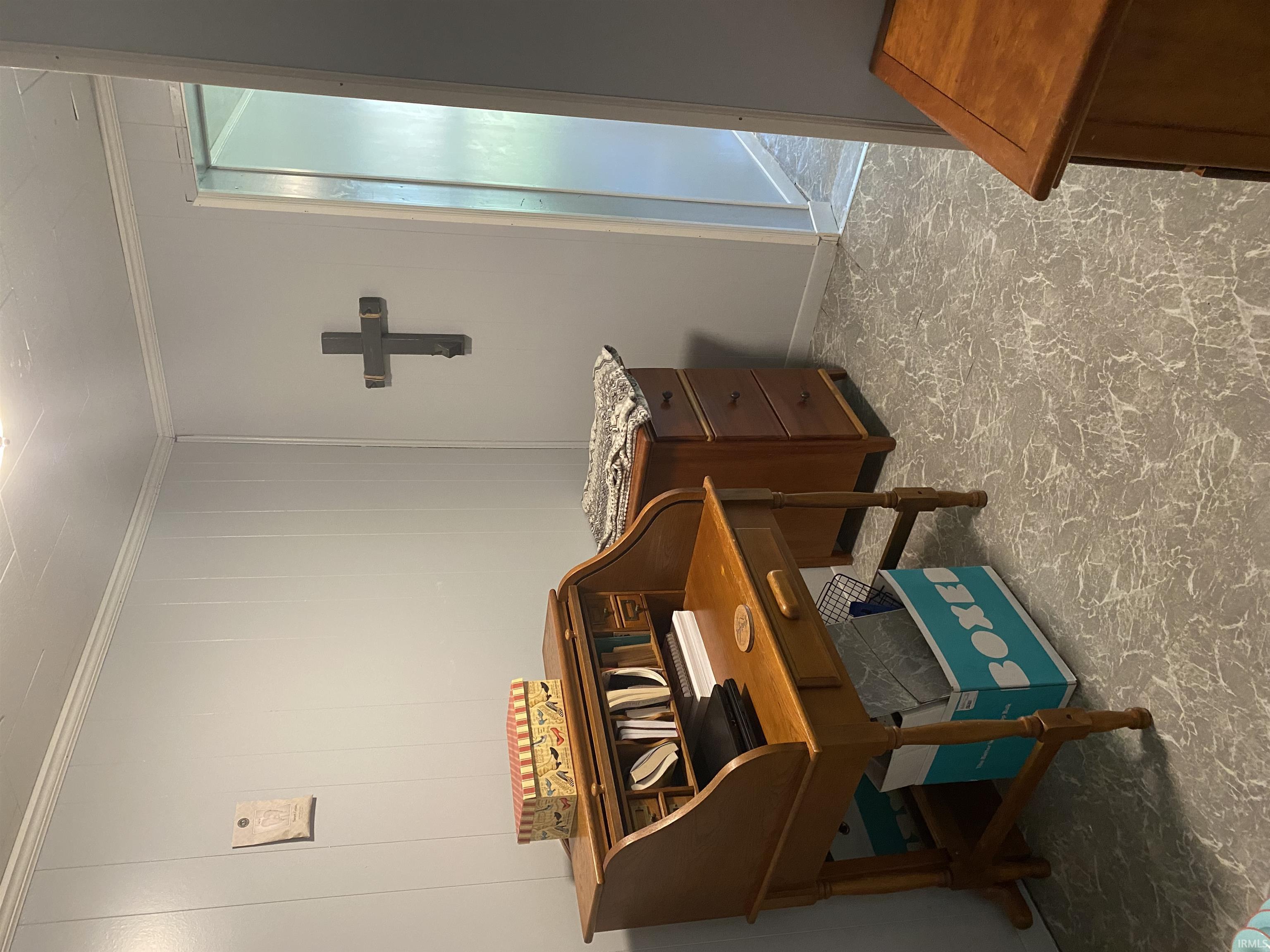 363 West 375 North Anderson, IN 46012 - Photo 12 of 22