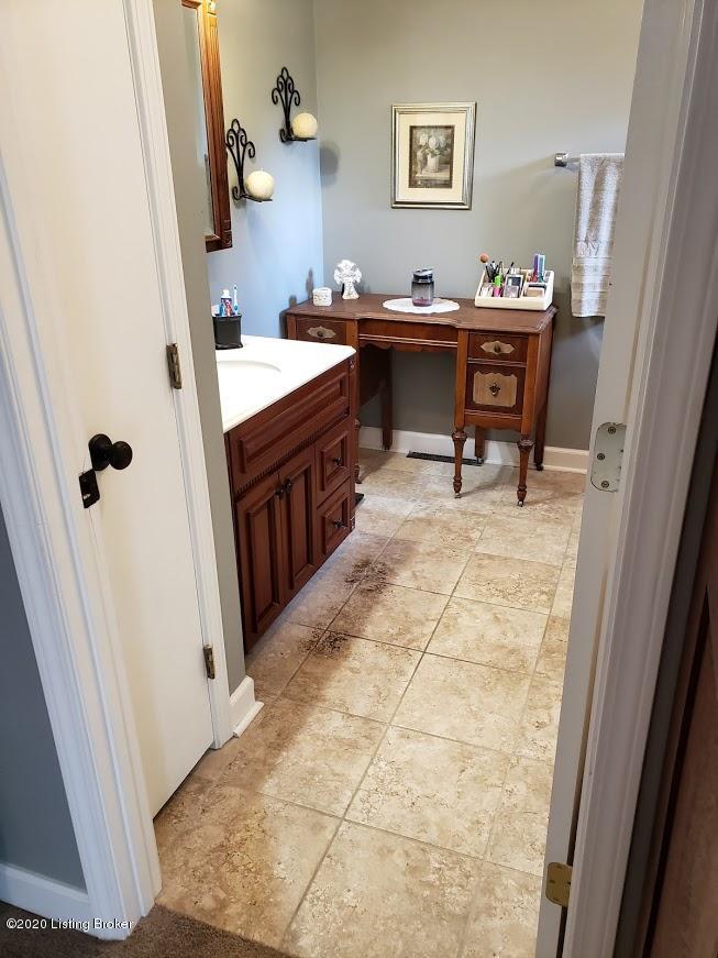 2800 Timber Hill Road Louisville, KY 40214 - Photo 39 of 83 Master Bath
