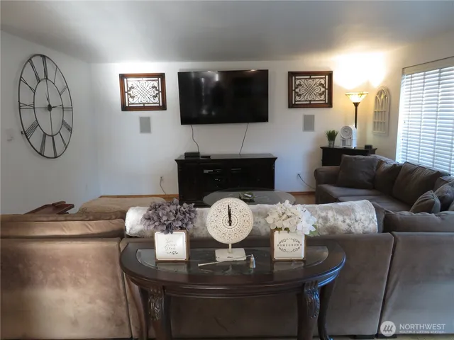 $674,900 | 6 Clear View Drive, Montesano, WA 98563