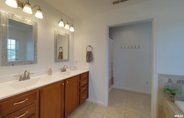 $417,000 | 1917 11th Street, Camanche, IA 52730