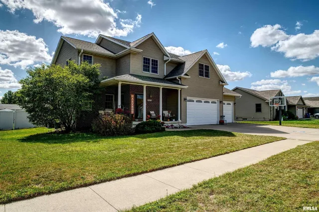 $417,000 | 1917 11th Street, Camanche, IA 52730