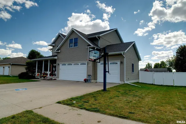 $417,000 | 1917 11th Street, Camanche, IA 52730