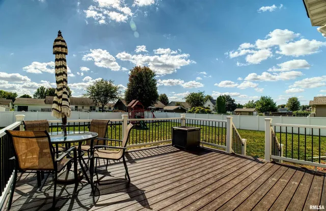 $417,000 | 1917 11th Street, Camanche, IA 52730