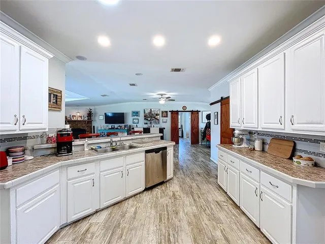 $899,900 | 14890 County Road 757, Webster, FL 33597