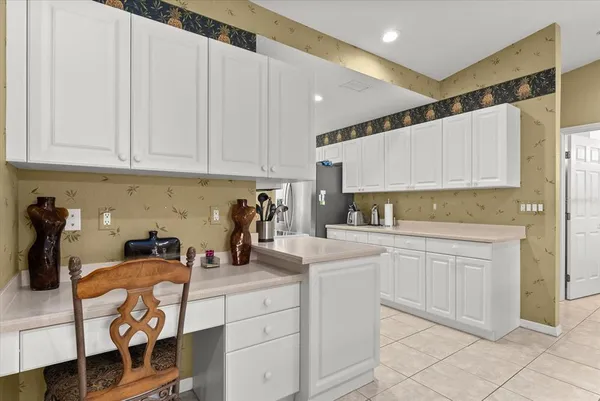 $230,000 | 7040 Strand Circle, Unit 201, Bradenton, FL 34203