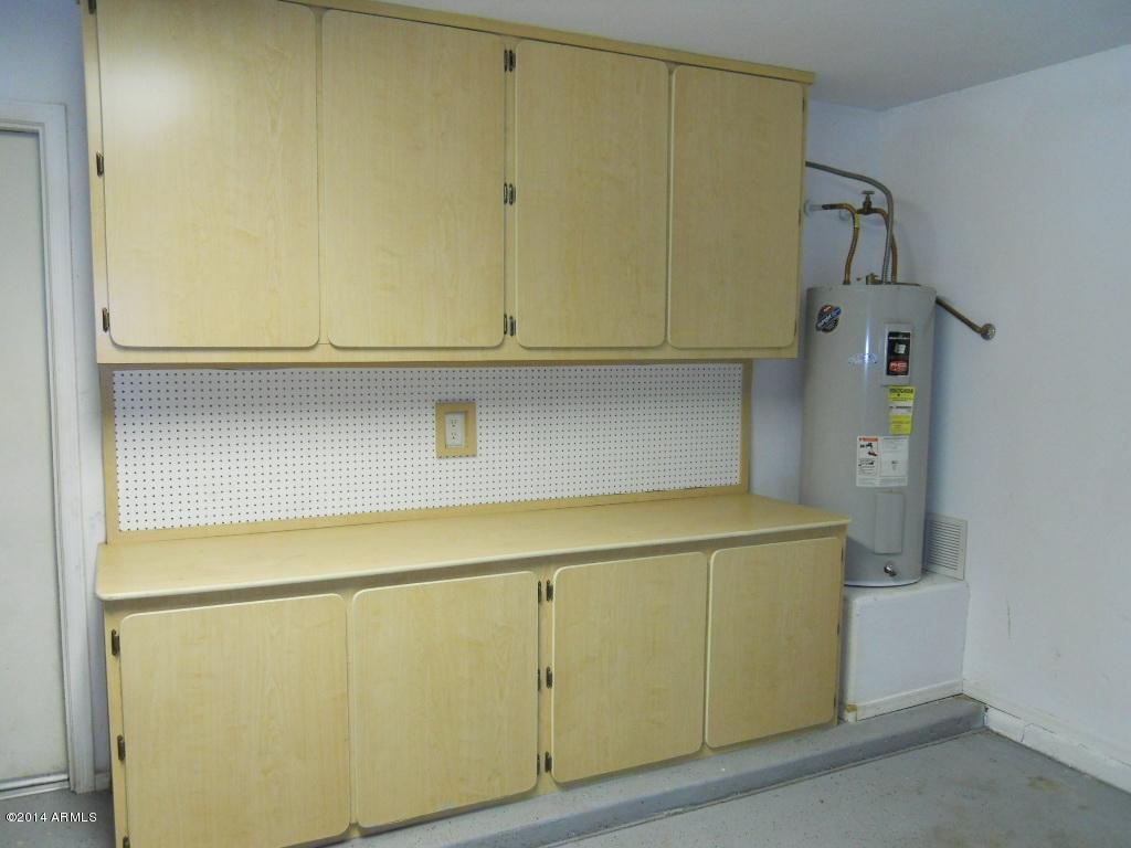 12005 West Granada Road Avondale, AZ 85392 - Photo 14 of 17 Workbench