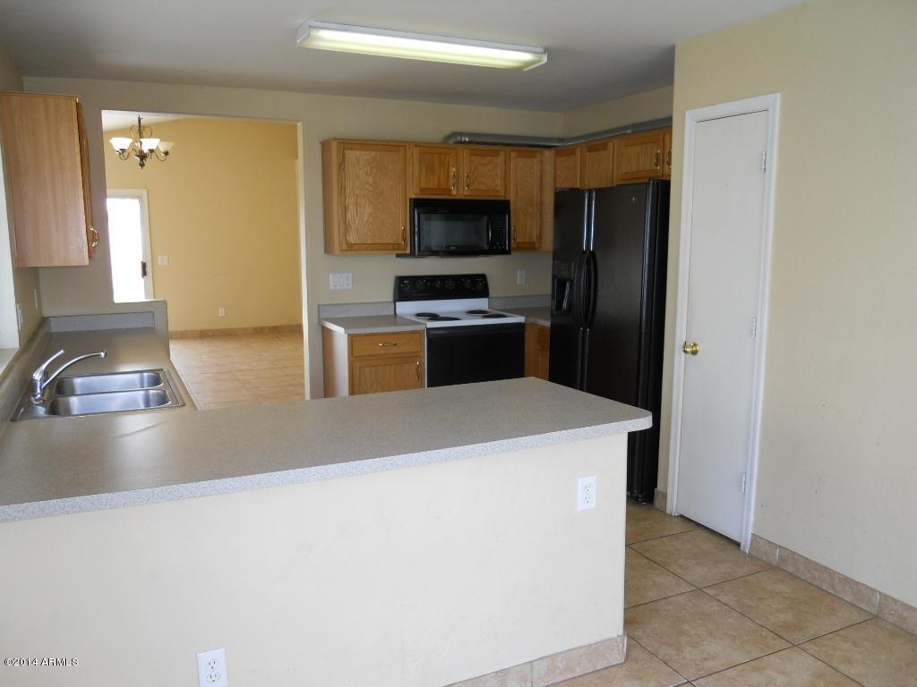 12005 West Granada Road Avondale, AZ 85392 - Photo 4 of 17 Pantry