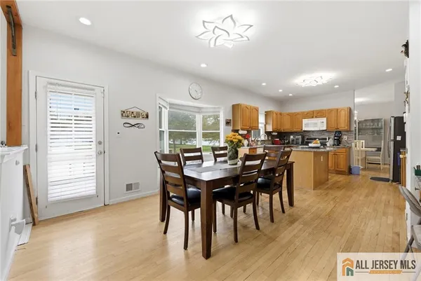 $900,000 | 66 Gates Road, Somerset, NJ 08873