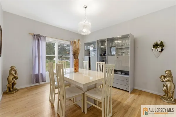 $900,000 | 66 Gates Road, Somerset, NJ 08873
