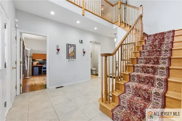 $900,000 | 66 Gates Road, Somerset, NJ 08873