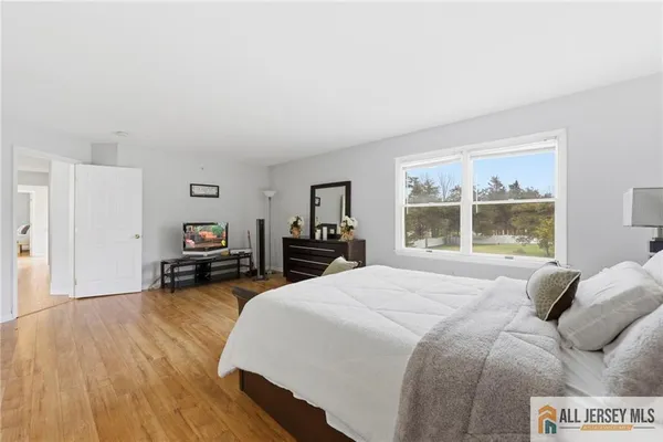 $900,000 | 66 Gates Road, Somerset, NJ 08873