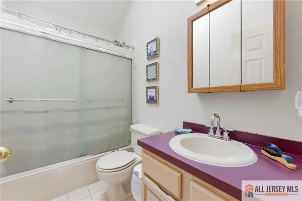 $900,000 | 66 Gates Road, Somerset, NJ 08873