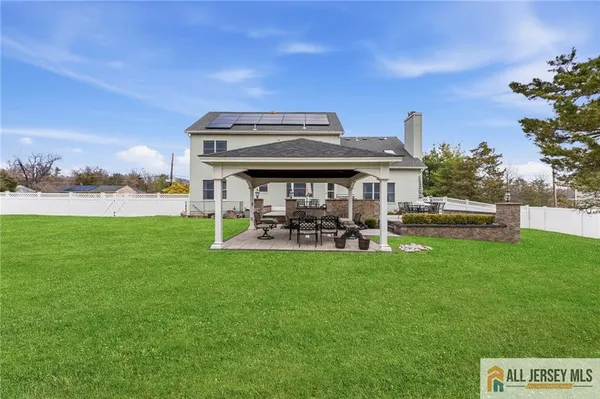 $900,000 | 66 Gates Road, Somerset, NJ 08873