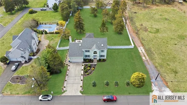 $900,000 | 66 Gates Road, Somerset, NJ 08873