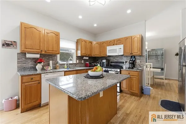 $900,000 | 66 Gates Road, Somerset, NJ 08873