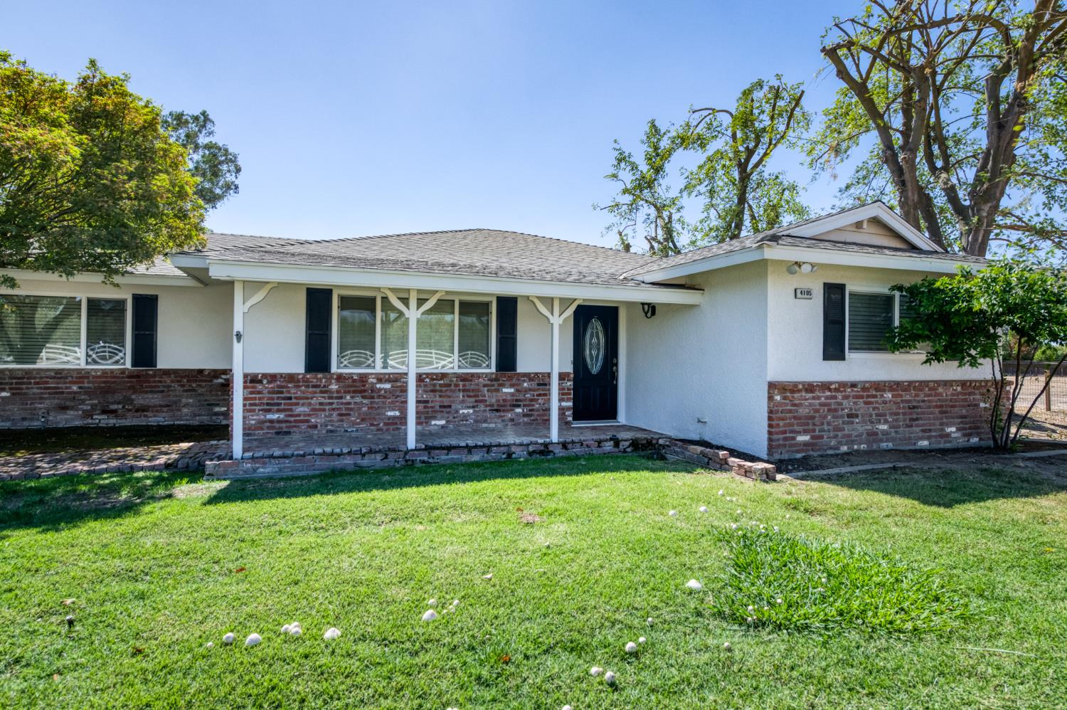 4105 Perrin Road Clovis, CA 93619 - Photo 2 of 67 Gallery Image 2