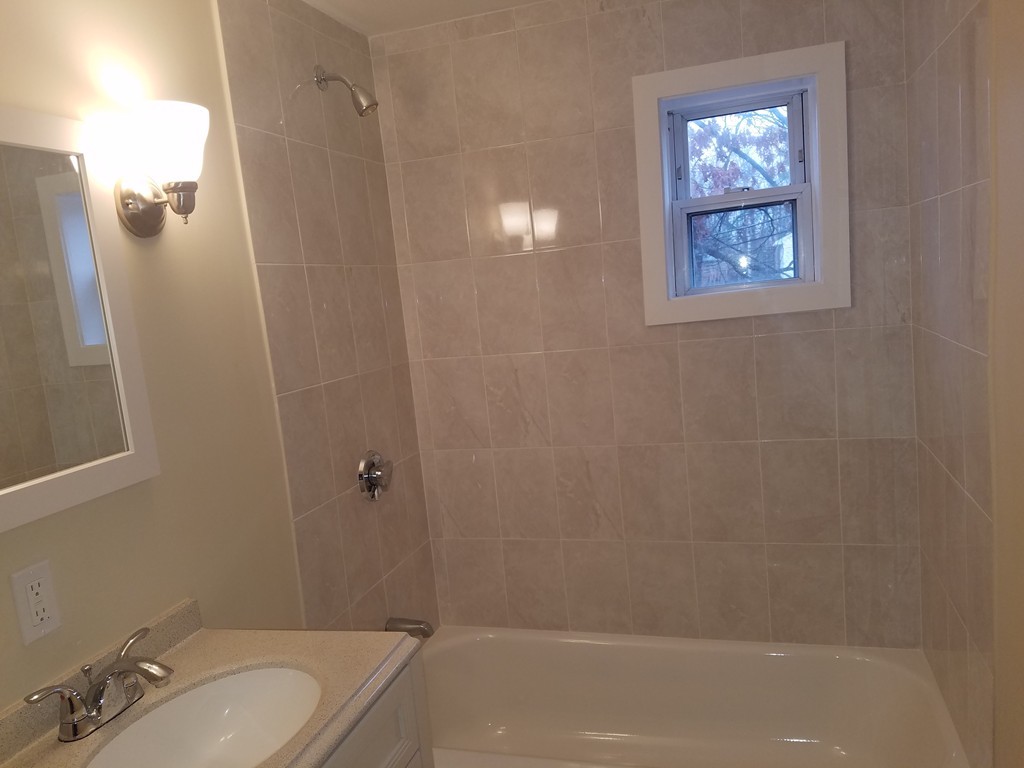 37 Dorchester Street Springfield, MA 01109 - Photo 8 of 17 Gallery Image 8