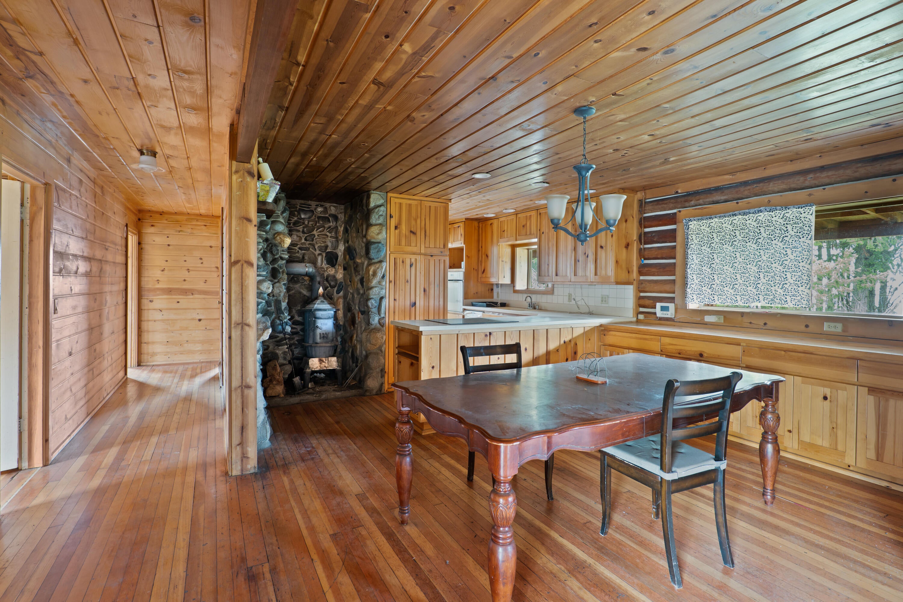 3017 Boomer Hill Road Myrtle Creek, OR 97457 - Photo 36 of 53 3017 Boomer Hill Rd - Interior-4