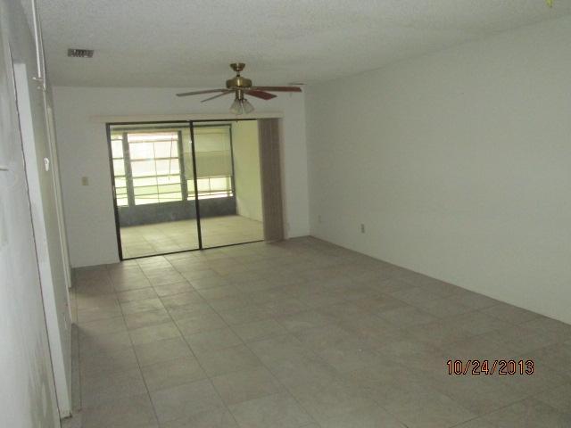 6010 Indrio Road, Unit D2 Fort Pierce, FL 34946 - Photo 6 of 10 LIVING ROOM
