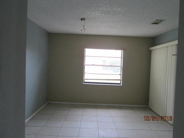 6010 Indrio Road, Unit D2 Fort Pierce, FL 34946 - Photo 8 of 10 BEDROOM