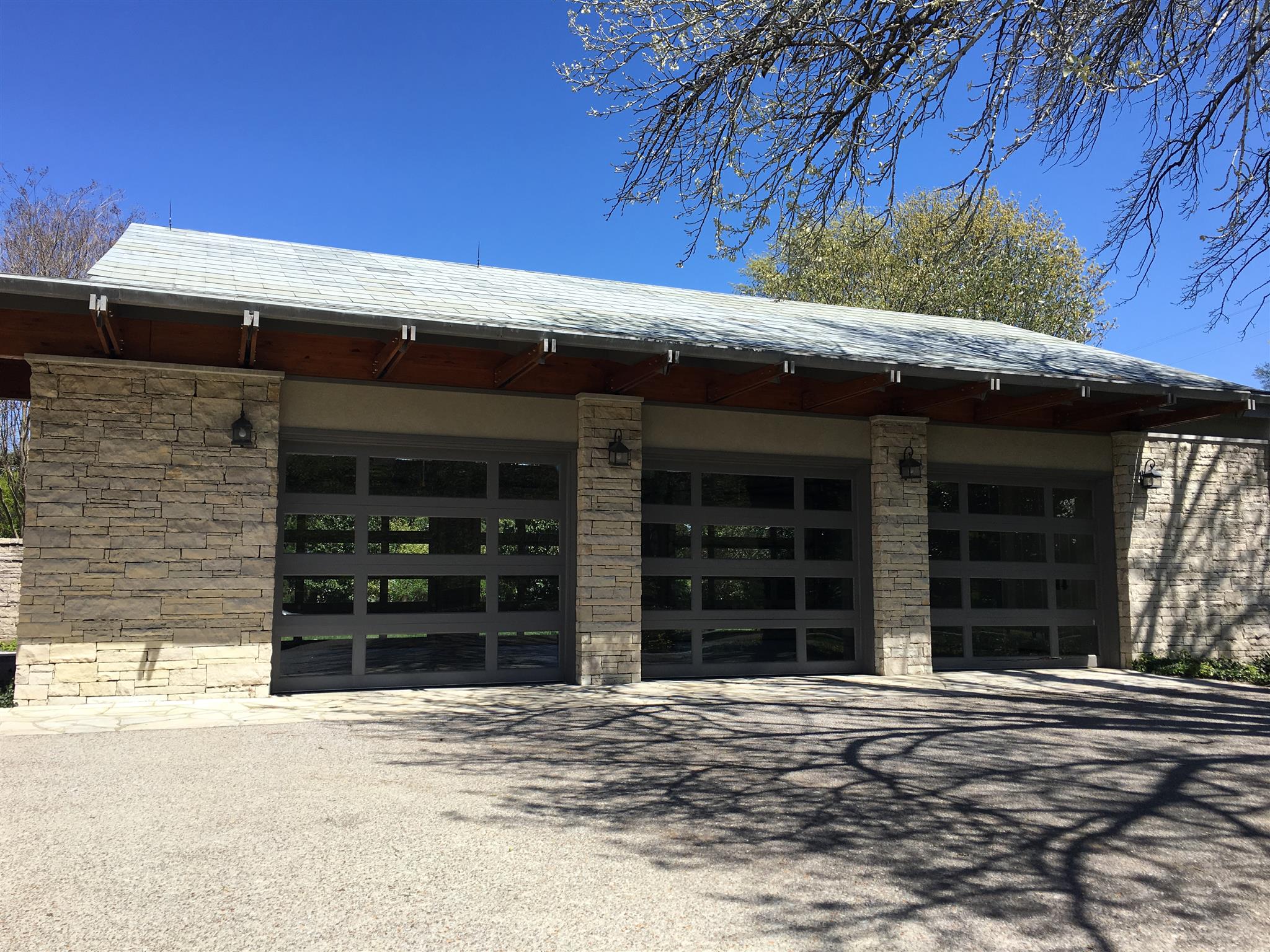 1002 Tyne Boulevard Nashville, TN 37220 - Photo 2 of 4 a view of a house with a outdoor space