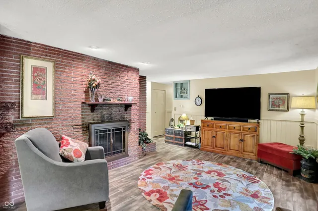 $389,900 | 11833 Hoster Road, Carmel, IN 46033