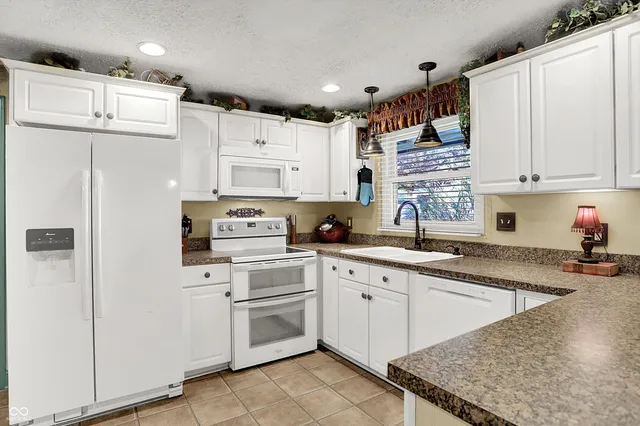 $389,900 | 11833 Hoster Road, Carmel, IN 46033