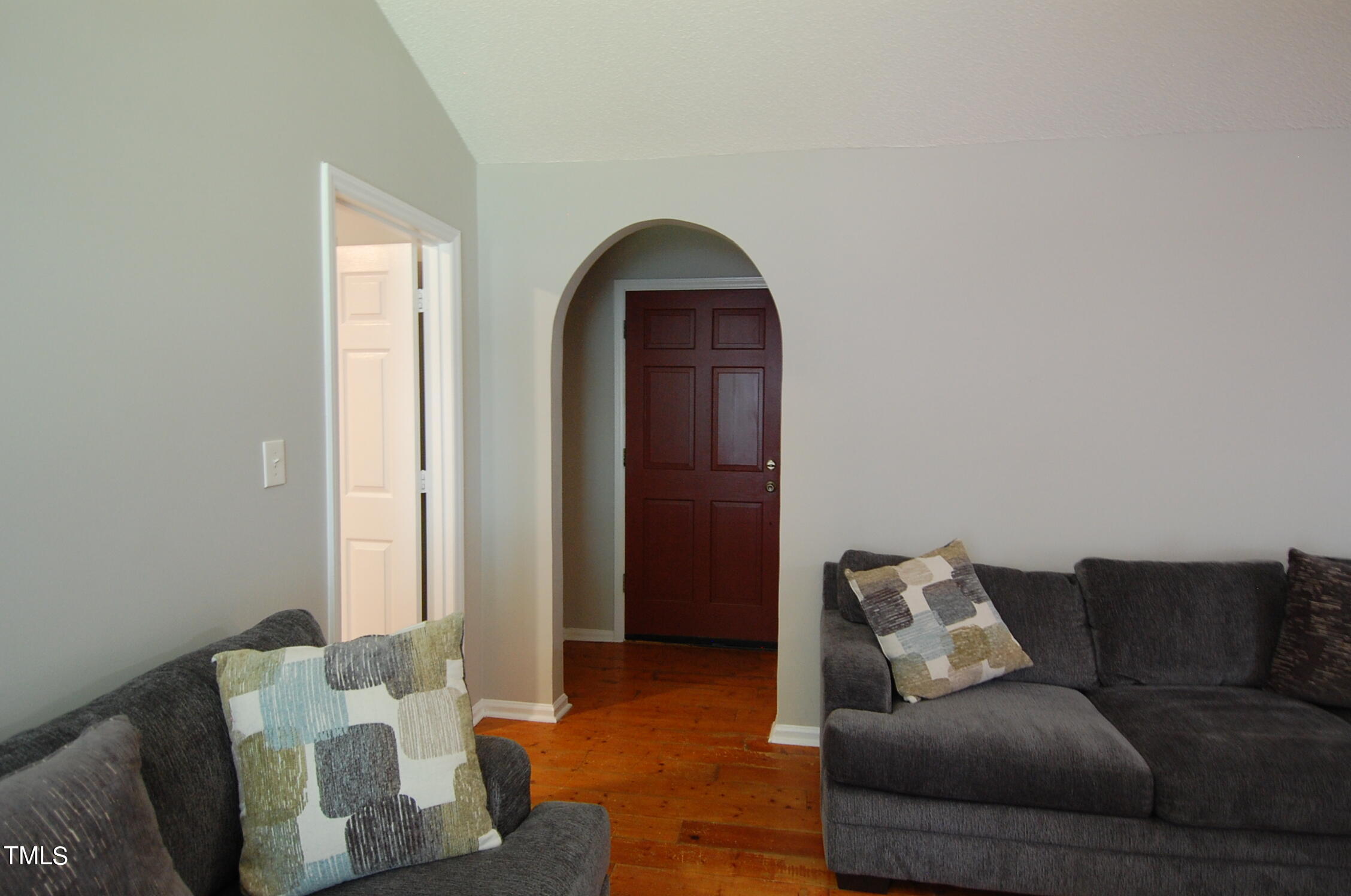 7500 Solumbra Court Raleigh, NC 27616 - Photo 2 of 27 DSC_0152