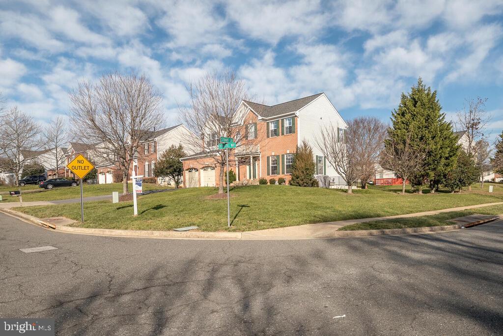 8308 Deerstill Way Clinton, MD 20735 - Photo 4 of 56