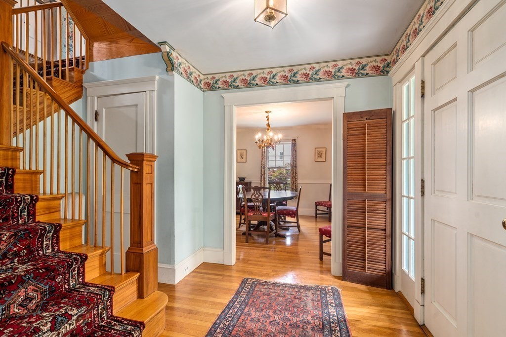 270 Glen Road Weston, MA 02493 - Photo 3 of 24 Gallery Image 3