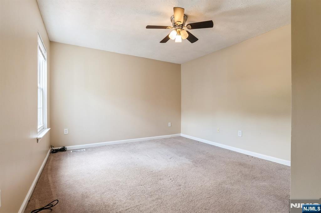 7 Sloop Square Freehold, NJ 07728 - Photo 20 of 30