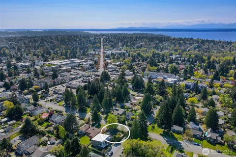 $1,049,000 | 10556 Dayton Avenue North, Seattle, WA 98133