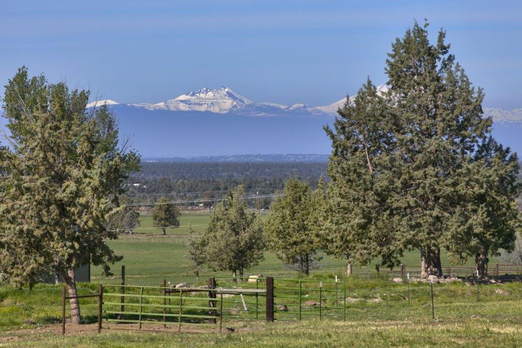 12512 Southwest Cornett Loop Powell Butte, OR 97753 - Photo 41 of 41 41