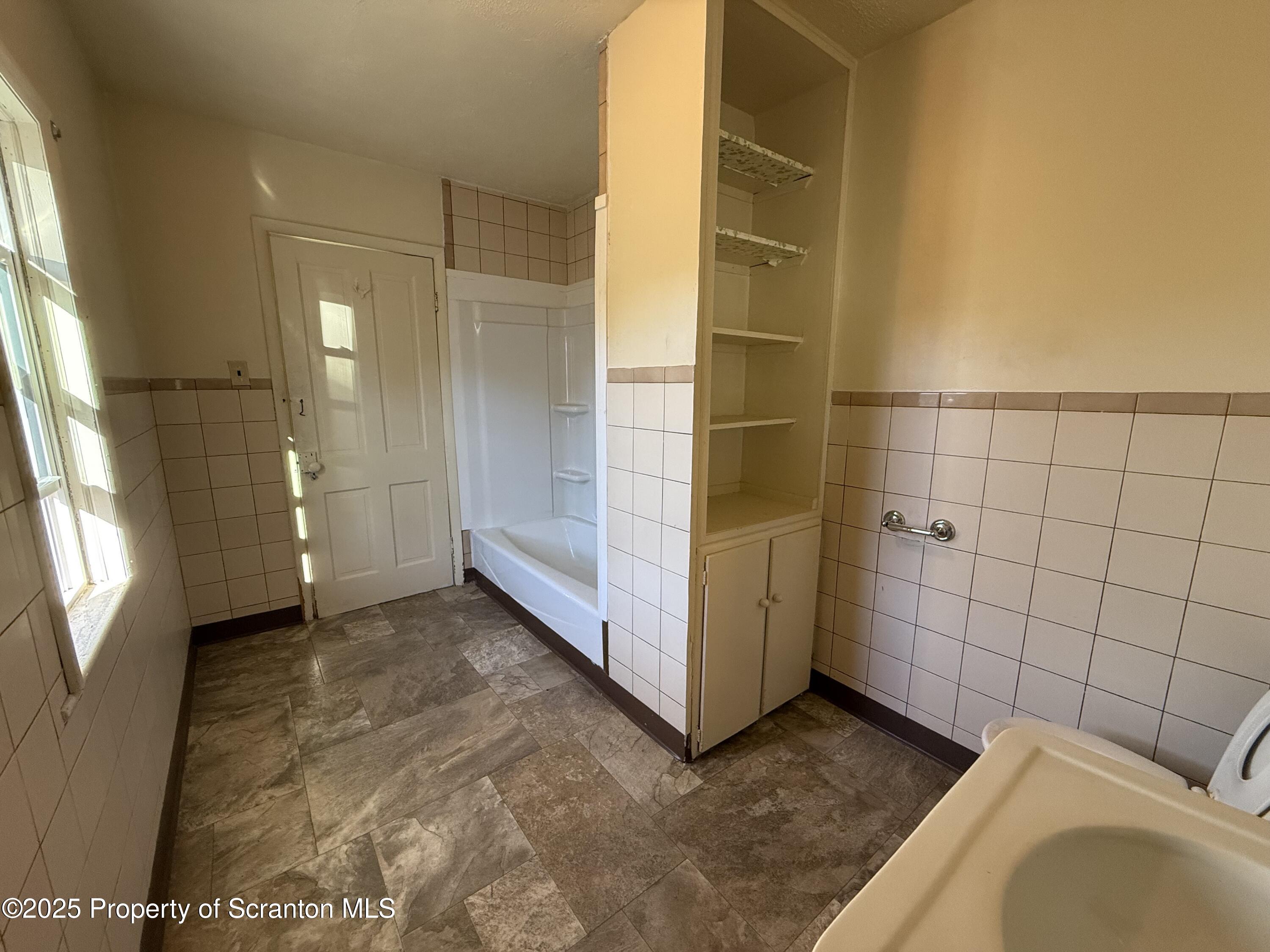 1315 Farr Street, Unit 2 Scranton, PA 18504 - Photo 7 of 14 a view of a bathroom