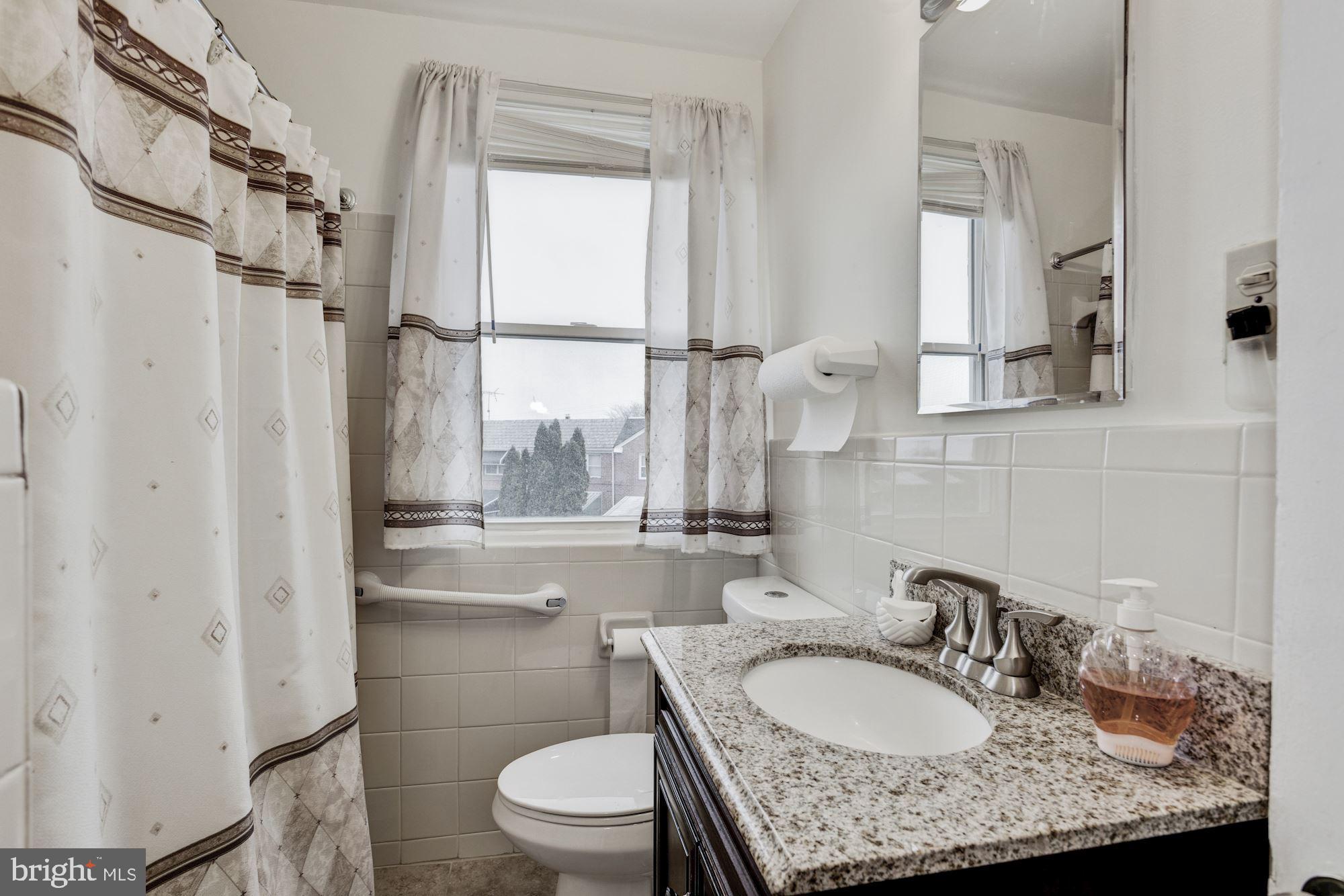 4117 Mountwood Road Baltimore, MD 21229 - Photo 13 of 24 Full Bath
