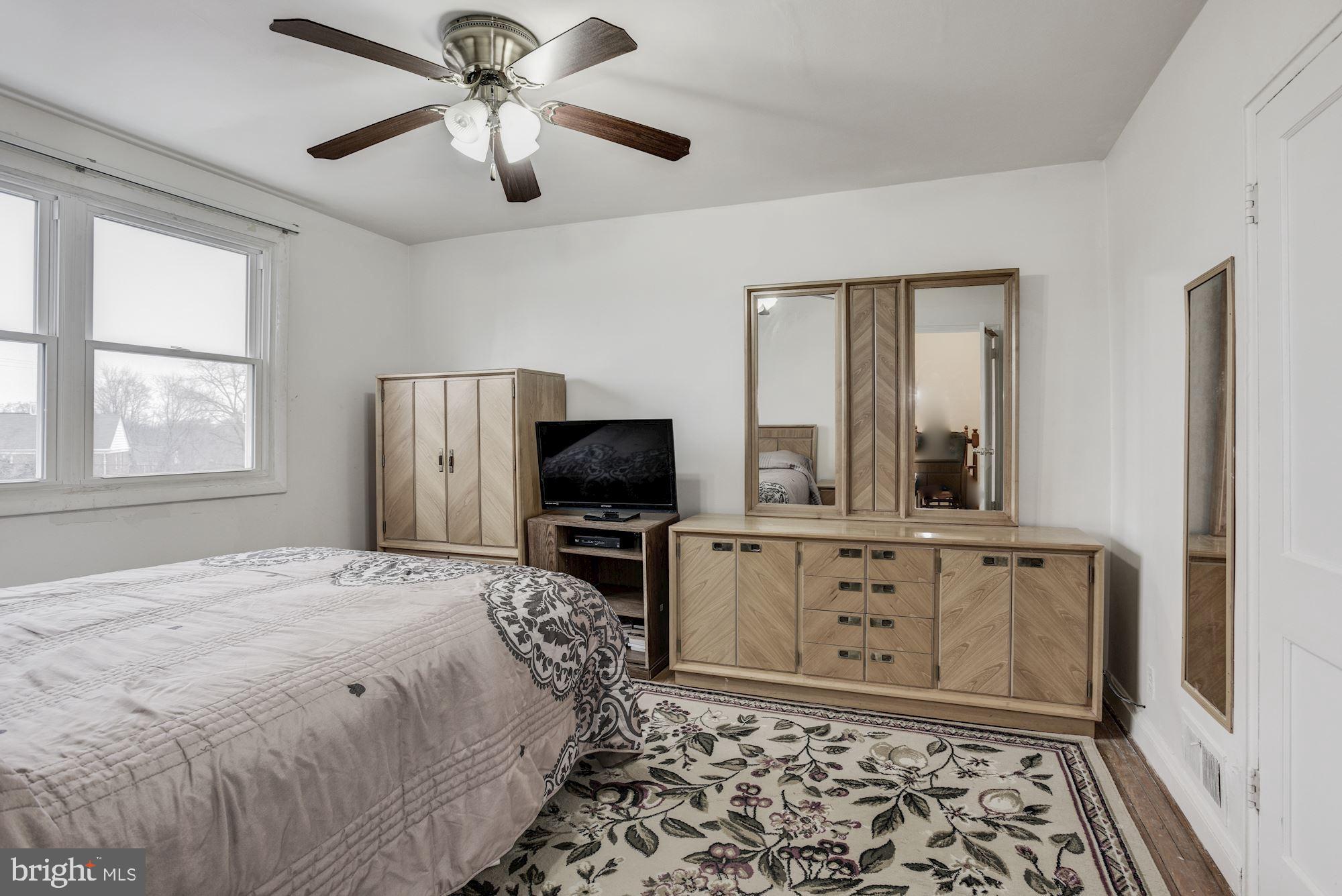 4117 Mountwood Road Baltimore, MD 21229 - Photo 9 of 24 Master Bedroom