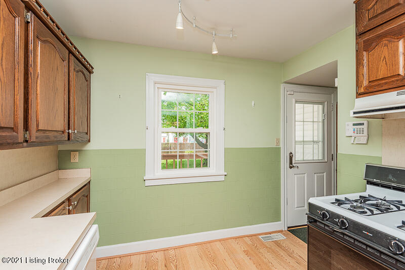 4213 Alton Road Louisville, KY 40207 - Photo 19 of 38 DSC_7116