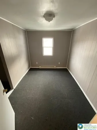 $1,200 | 53 West High Street, Nesquehoning, PA 18240