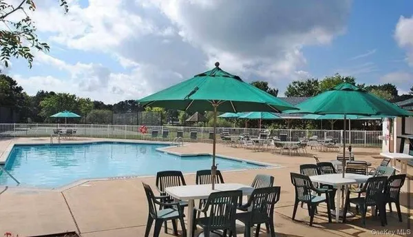 $167,000 | 16 Village Circle East, Manorville, NY 11949