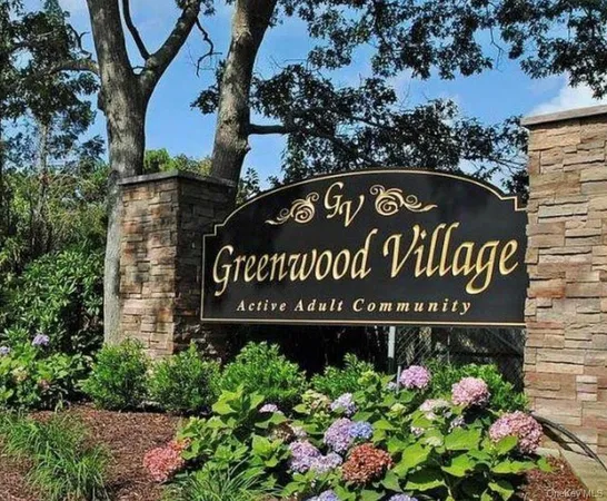 $167,000 | 16 Village Circle East, Manorville, NY 11949