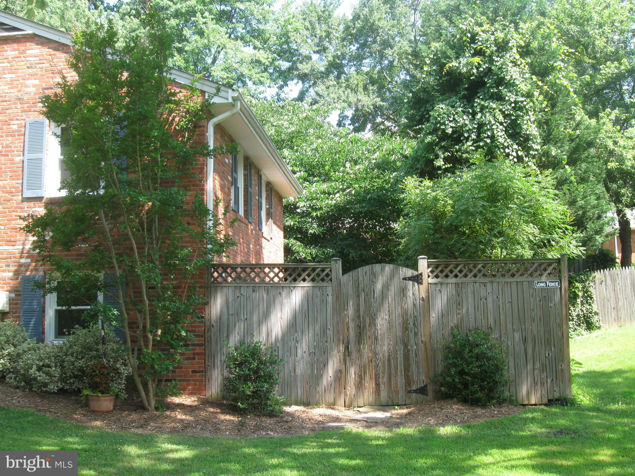 7912 Greeley Boulevard Springfield, VA 22152 - Photo 3 of 29 Exterior (Front)