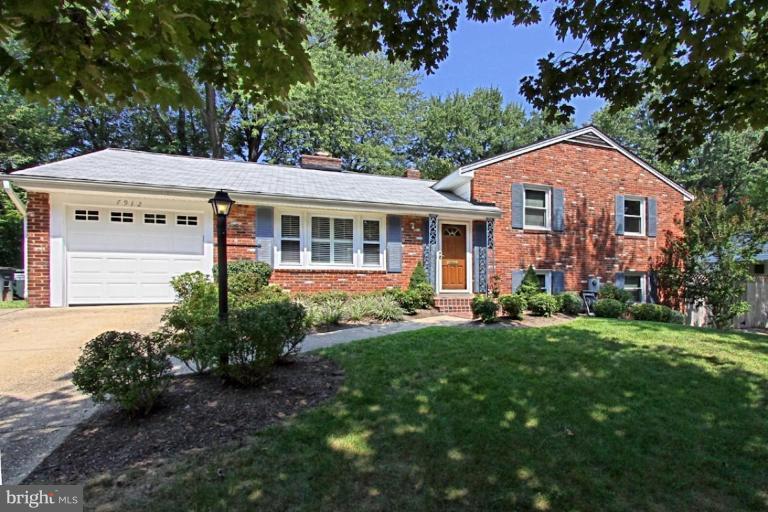 7912 Greeley Boulevard Springfield, VA 22152 - Photo 29 of 29 Exterior (Front)