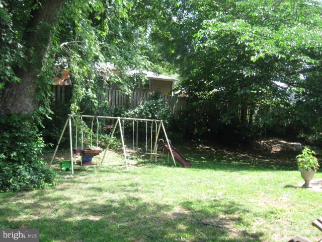 7912 Greeley Boulevard Springfield, VA 22152 - Photo 7 of 29 Exterior (General)