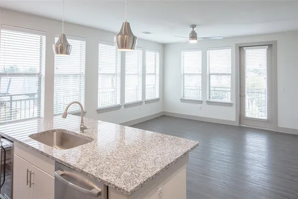 $1,299 | 3383 Cedarplaza Lane, Unit 305, Dallas, TX 75235
