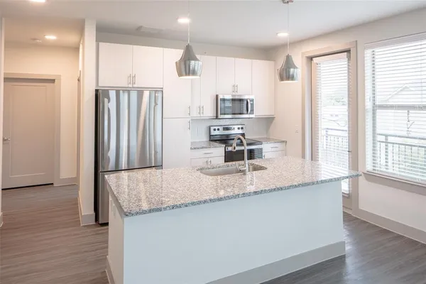 $1,299 | 3383 Cedarplaza Lane, Unit 305, Dallas, TX 75235