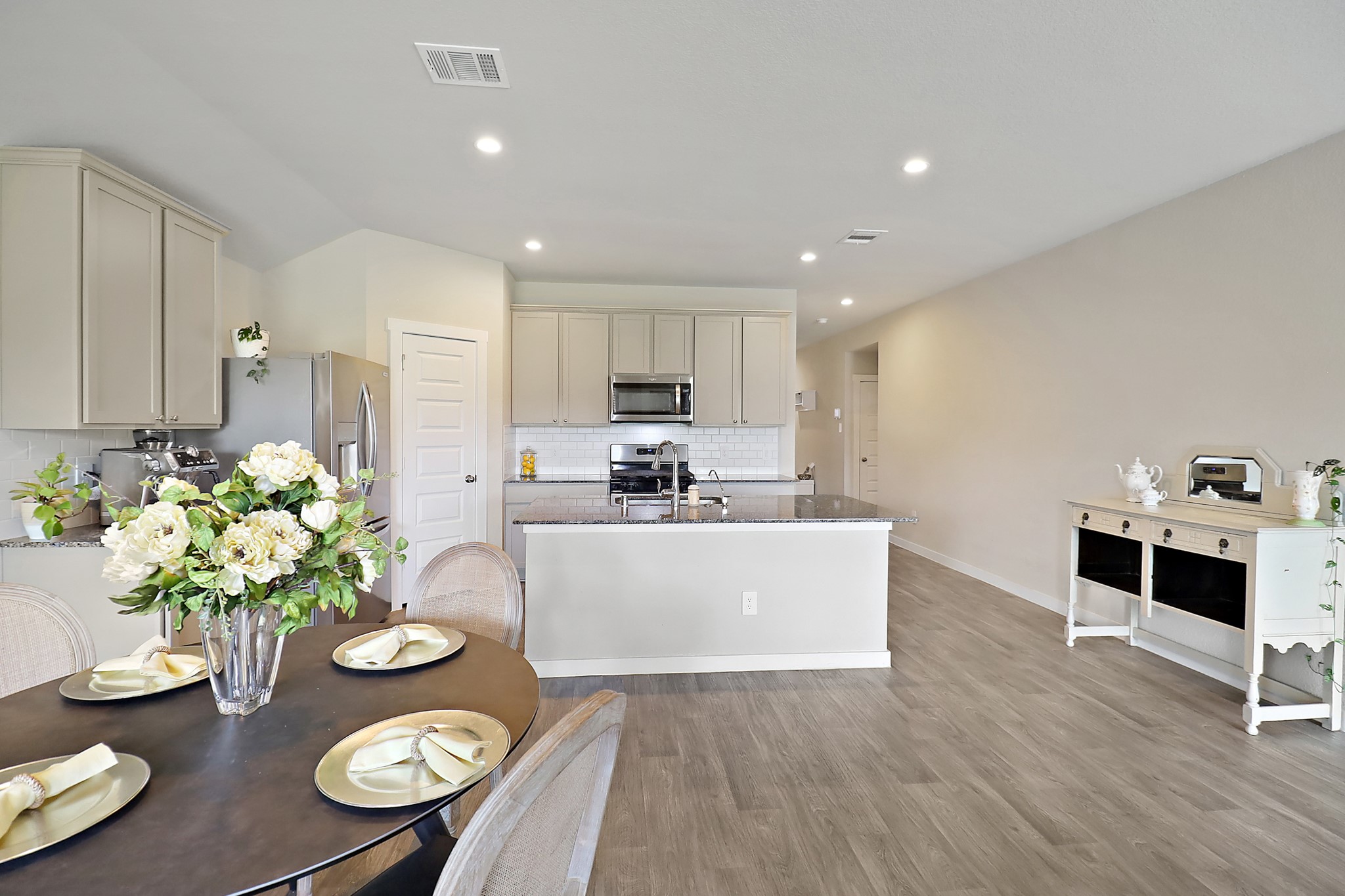 127 Walnut Hl Court Anahuac, TX 77514 - Photo 15 of 28