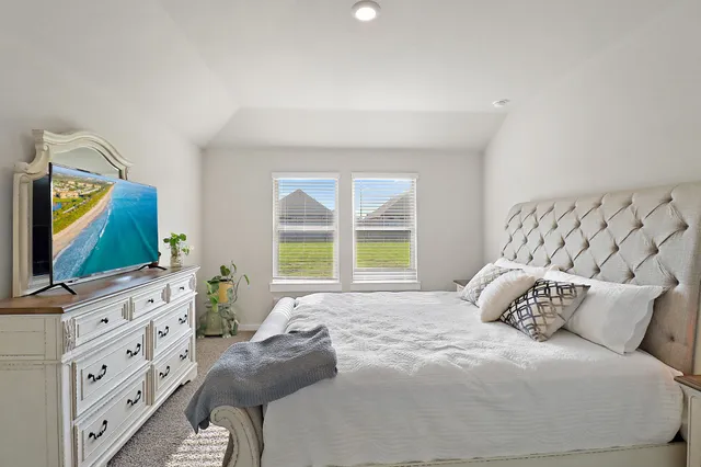 $2,300 | 127 Walnut Hl Court, Anahuac, TX 77514